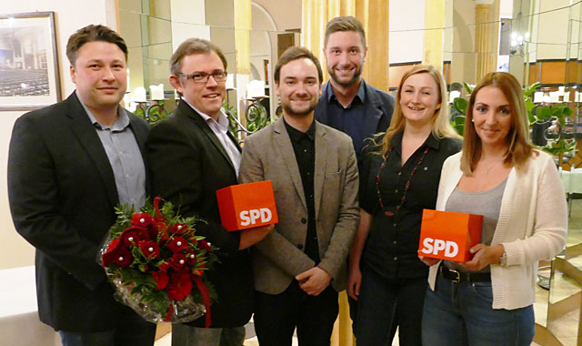 René Pascheberg, Andreas Werdelmann, der neue Ortsvereinsvorsitzende Maximilian Janetzki, Dennis Lotz, Yannah Werner und Jennifer Nink